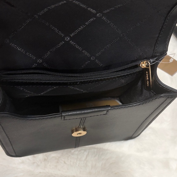 Michael Kors Black Crossbody Bag with Gold Chain - Picture 3 of 6